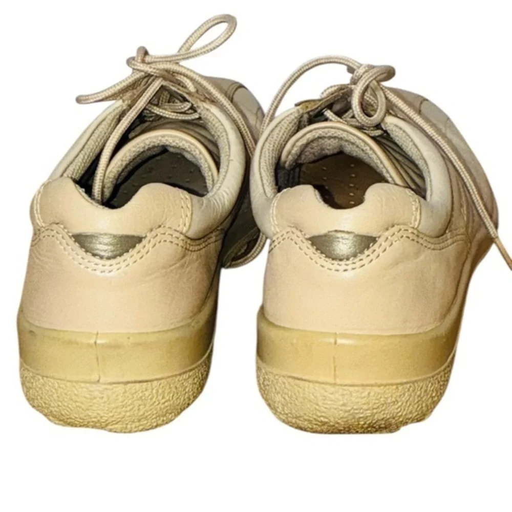 Hotter Tone II Walking Sneaker Shoe in Cream & light Tan